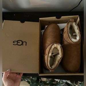 Brand New Ugg Ultra Mini in Chestnut. Brand new. Never worn.